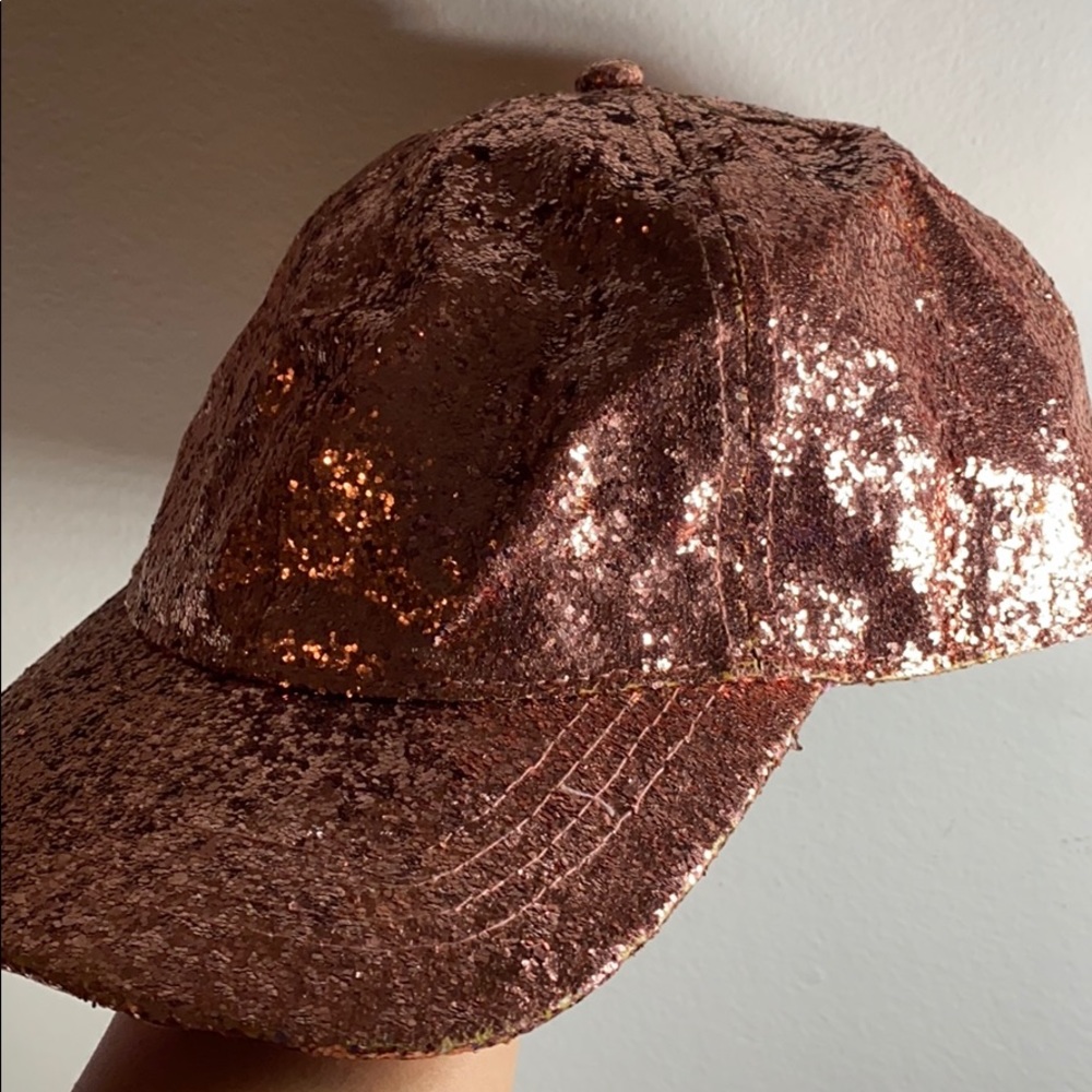 Sparkly pink hat 🌟